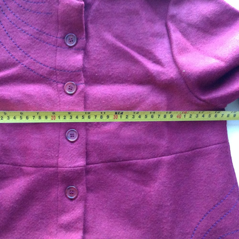 Warm and stylish Orion coat in lovely shade of red - Picture 11 of 12